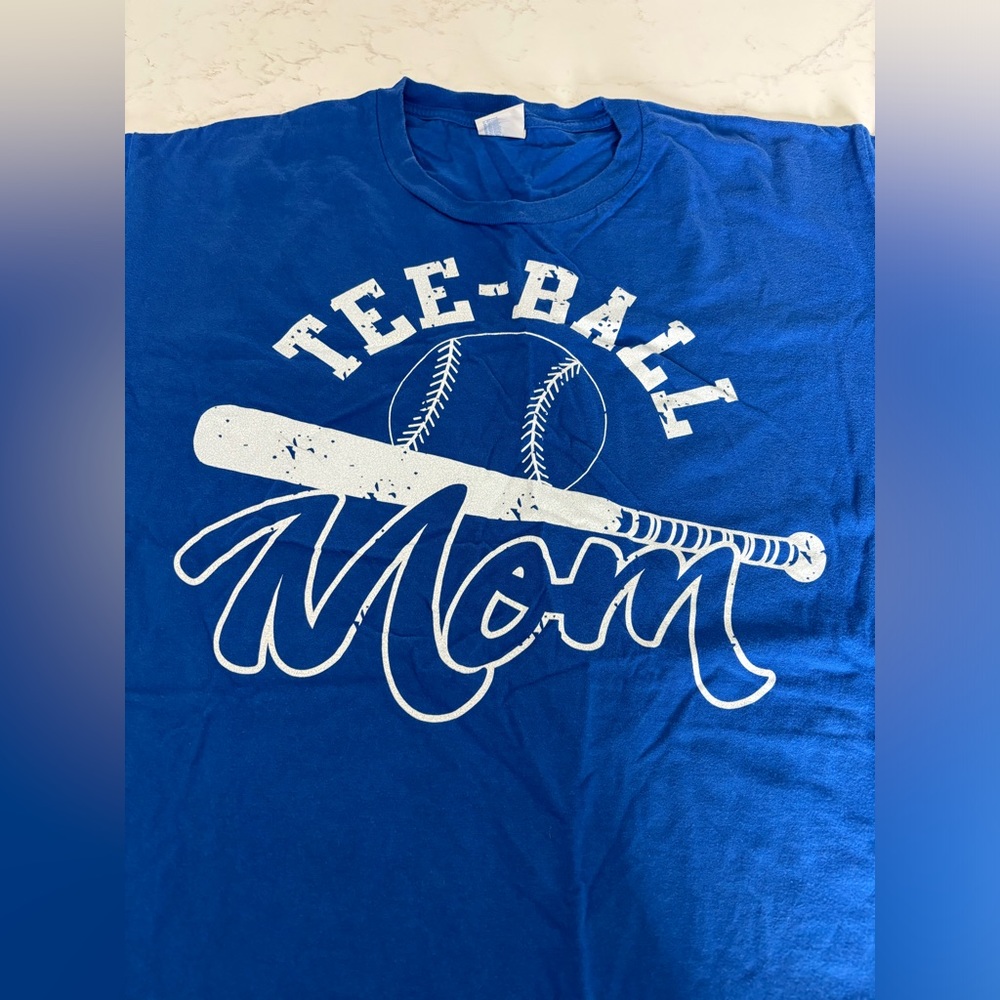 Tee-Ball Mom T-Shirt | Royal Blue | size XL